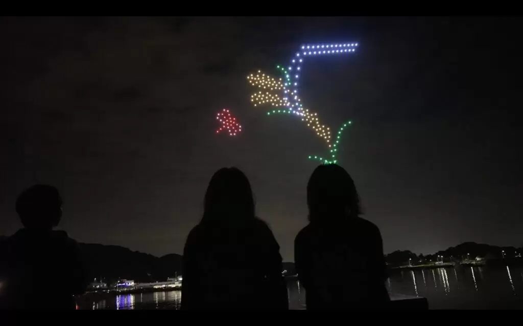 和歌祭わかうら花火大会ドローンショーの画像