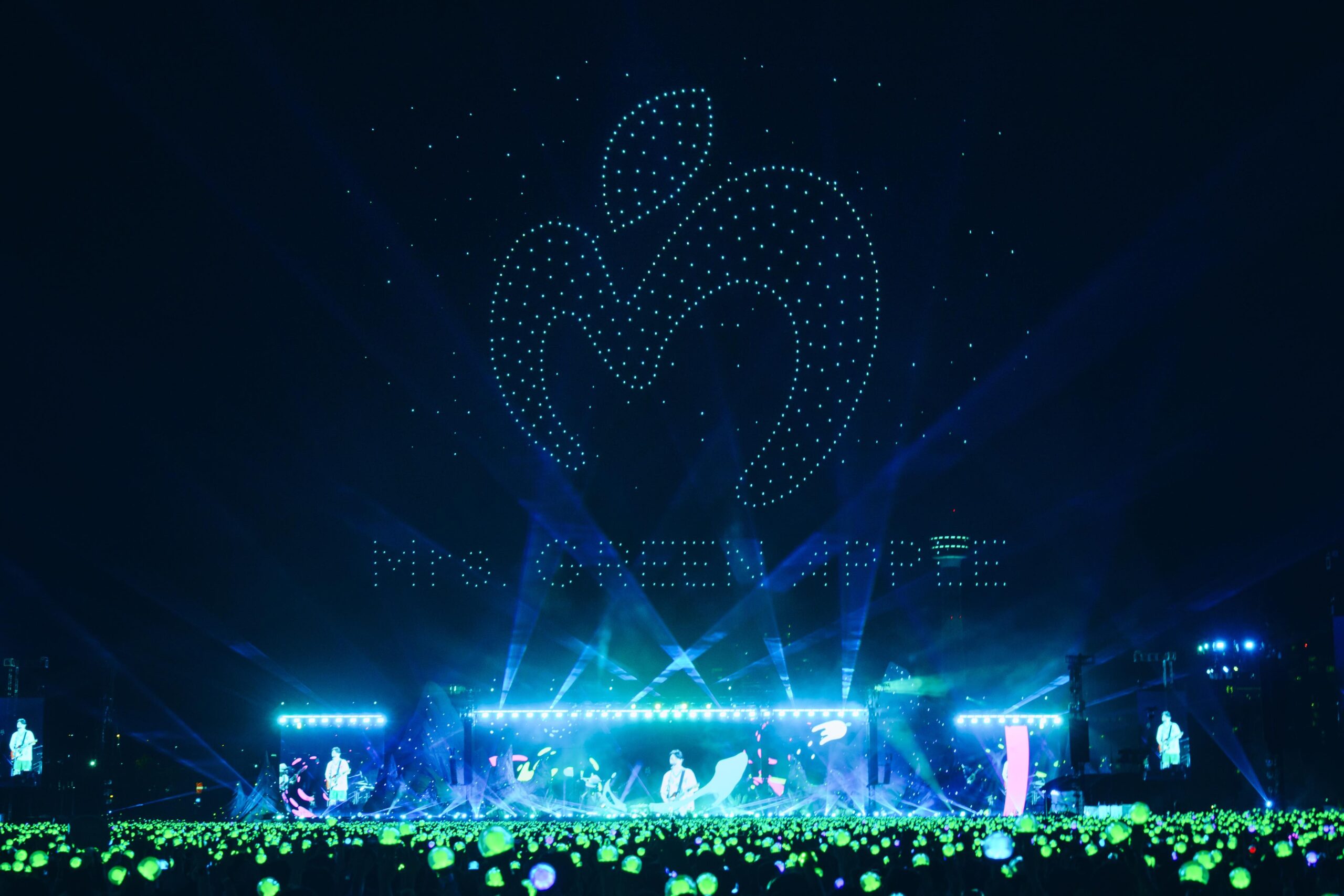 Mrs. GREEN APPLEのデビュー10周年ドローンショーのアイキャッチ画像
