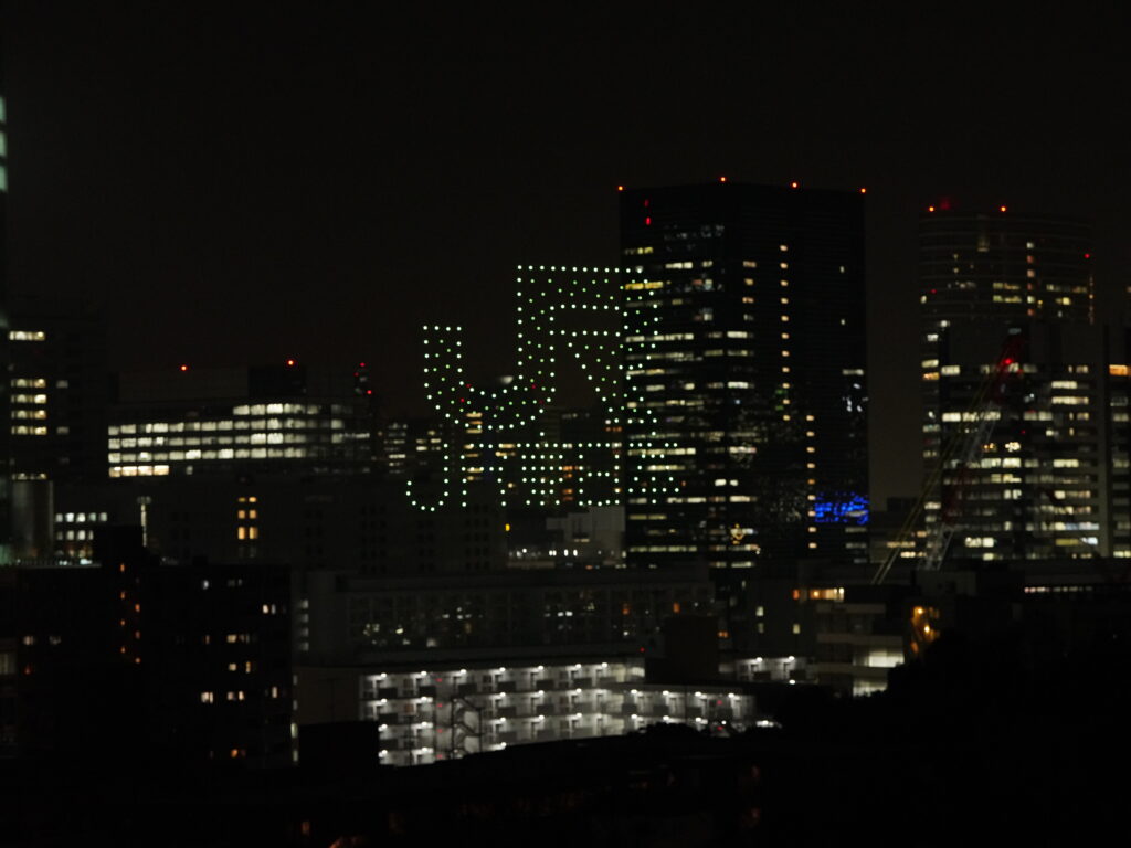TAKANAWA GATEWAY CITYドローンショーの画像
